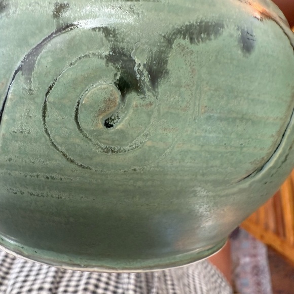 Vintage Signed studio pottery Green Ceramic Swirl Bowl - Picture 6 of 7